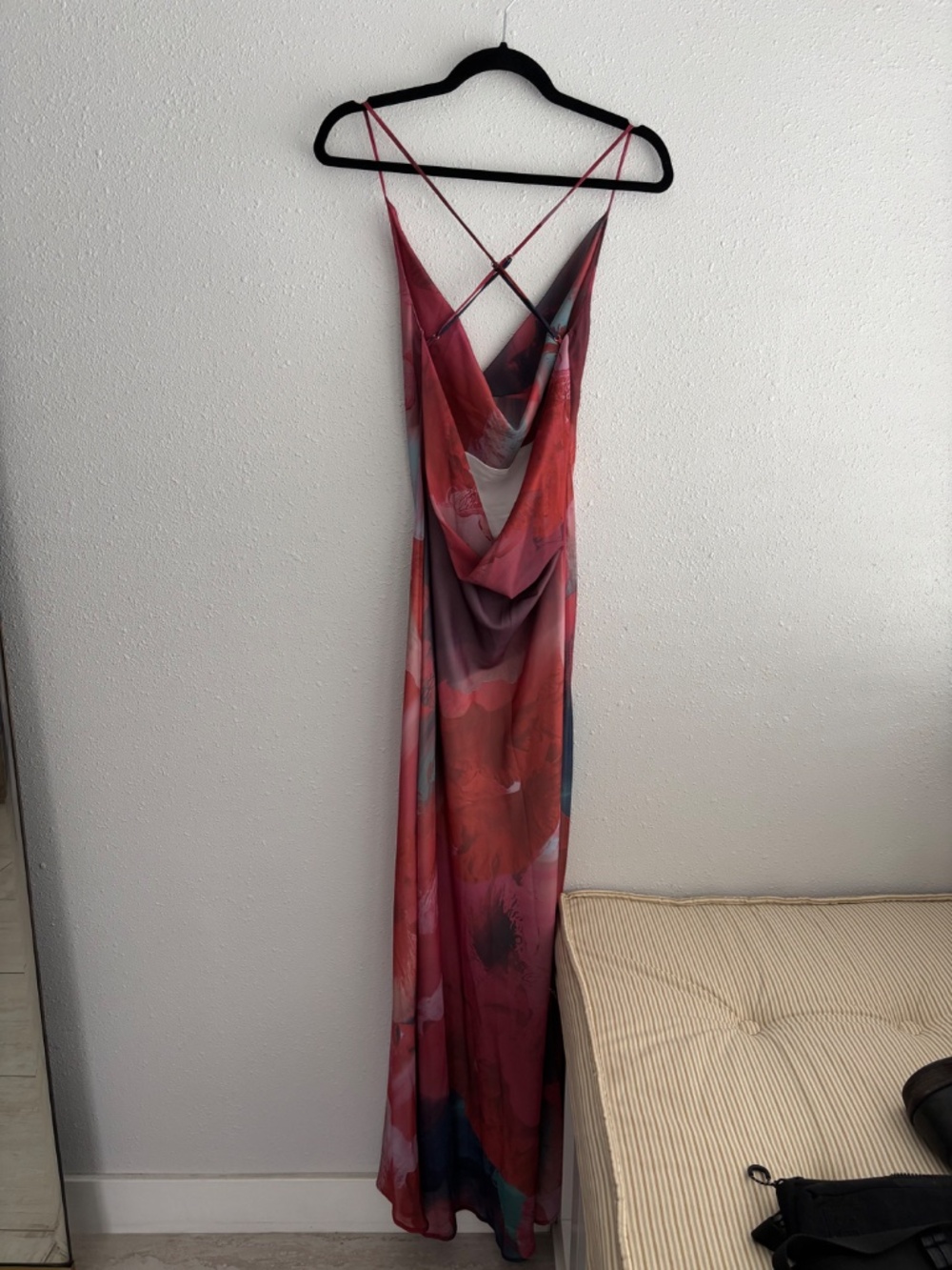Peppermayo Abigail Cowl Neck Low Back Maxi Dress in Scarlet Burst - Size US 8 - Picture 3 of 10